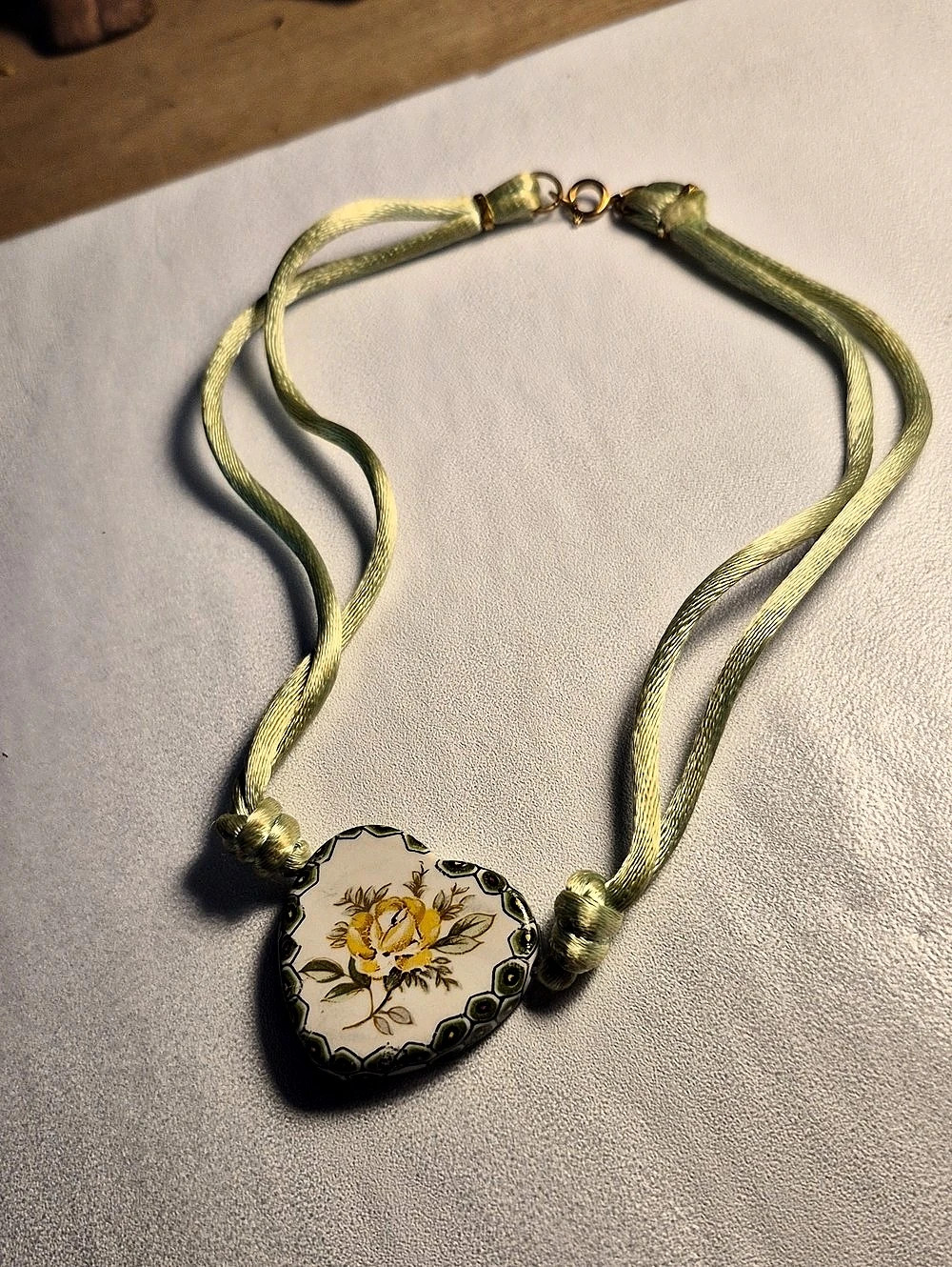 Floral Pendant Necklace in Green & Yellow Like New